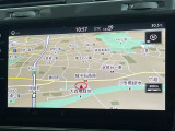 ●純正ナビ:一体感のあるナビは、高級感ある車内を演出してくれます。オーディオ機能も充実しておりますので、運転もより楽しめます♪