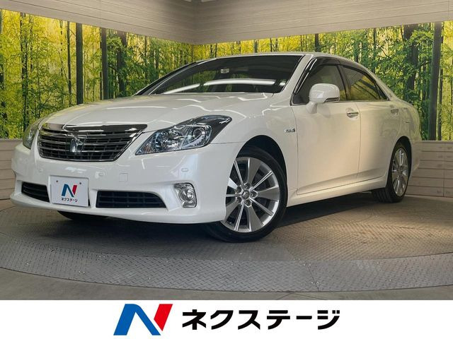 クラウンハイブリッド3.5 Lパッケージ