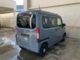 ホンダセンシング装着車となっております。衝突軽減ブレーキ、誤発進抑制機能、歩行者事故低減ステアリング、路外逸脱抑制機能、アダプティブクルーズコントロール、車線維持支援システム他、8つの機能で幅広く支援