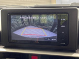 【バックカメラ】駐車時に後方がリアルタイム映像で確認できます。大型商業施設や立体駐車場での駐車時や、夜間のバック時に大活躍!運転スキルに関わらず、今や必須となった装備のひとつです!
