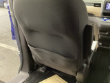 シートバックポケット付き。