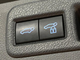 【パワーバックドア】スマートキーや運転席のボタンを押すだけでリアゲートが自動で開閉します!荷物を持っている時や、高い位置にあるバックドアを閉める際に便利な機能です♪