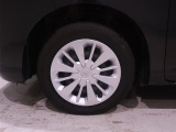 ■装着ホイール■  スチールホイール&車体デザインにマッチングしたホイールキャップです。