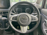 【ステアリングスイッチ】運転中、前方から目線をそらすことなく、オーディオ等の操作が可能な便利機能!安心&快適なドライブを演出してくれます♪
