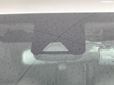 【トヨタセーフティセンス】走行中に前方の車両等を認識し、衝突しそうな時は警報とブレーキで衝突回避と被害軽減をアシスト。より安全にドライブをお楽しみいただけます。