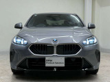 【キドニーグリル】BMWは約90年もの間、ほぼ全ての車両にひと目でBMWだと分かるこの特徴的なフロントグリルが備えられ、デザイン・アイコンとして親しまれてきました。