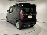 「自動車保険」と「あんしん特典」がひとつになったHondaのお店ならではの保険プランです。お客様のカーライフにより一層の安心をプラスします。