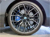 BMW純正アルミホイールです。納車時にはアルミホイールコーティングも承っております!是非ご検討下さいませ。