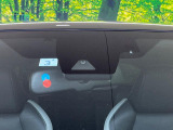 【トヨタセーフティセンス】走行中に前方の車両等を認識し、衝突しそうな時は警報とブレーキで衝突回避と被害軽減をアシスト。より安全にドライブをお楽しみいただけます。