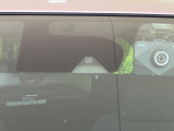 【エマージェンシーブレーキ】走行中に前方の車両等を認識し、衝突しそうな時は警報とブレーキで衝突回避と被害軽減をアシスト。より安全にドライブをお楽しみいただけます。