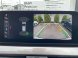 クルマの頭脳ともいえる、管理システム、iDrive。ナビだけではなく、オーディオ操作や車両情報の表示などをコントロールできます。便利さと安全性の向上にも繋がっています。