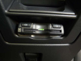 埋め込みタイプのETC。車のデザインと一体となった収納型タイプ。※再セットアップのお申込および再セットアップ料金は別途必要になります。