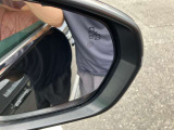 ブラインドスポットモニター付きですので、死角に車両がいるとオレンジに光って知らせてくれます。
