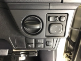 運転席から操作しやすい各種スイッチ