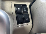 運転席用のシートヒーター付きです。