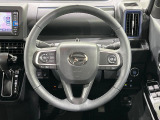 【純正革巻きステアリング】上質な革を使用することで、手にしっかり馴染みとても運転しやすいハンドルです♪