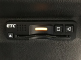 【ETC車載器】もはや必須アイテムのETCを搭載!高速道路のご利用時にとても便利!わずらわしい料金所での現金支払いが不要となりスムーズに通過できます♪