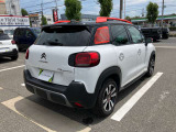 コーナーセンサー付きですので駐車も安心です。