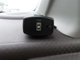 コーナーセンサーを車の前後に装備。障害物までの距離に応じて警告音を変えてお知らせ。縦列駐車時や駐車場・車庫などでの取り回しをサポートします。詳細は販売店スタッフまでおたずねください。