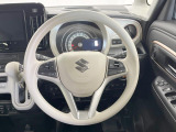 【ステアリングスイッチ】運転中、前方から目線をそらすことなく、オーディオ等の操作が可能な便利機能!安心&快適なドライブを演出してくれます♪