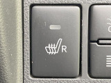 【シートヒーター】寒い日に重宝するシートヒーター!エアコンより早く温まってくれるので寒がりの人も安心ですね♪エアコンの温風は乾燥するから苦手、という方にもをおすすめです。