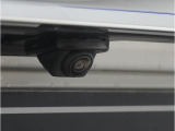 バックカメラです。後ろも見えないと不安ですがバックして駐車する時に大活躍するバックカメラもしっかりと装備されています。