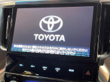 【大画面ナビ】人気の大型10インチナビを装備。存在感のある大画面はインパクト大!ナビ利用時のマップ表示は見やすく、テレビやDVDは臨場感がアップ!いつものドライブがグッと楽しくなります♪