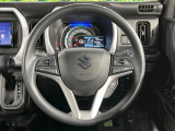 【ステアリングスイッチ】運転中、前方から目線をそらすことなく、オーディオ等の操作が可能な便利機能!安心&快適なドライブを演出してくれます♪