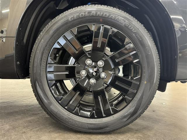 値下げ【中古】デリカD5 シャモニー　ホイール デリカd5 シャモニー タイヤ アルミホイール - メルカリ