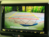 【バックカメラ】駐車時に後方がリアルタイム映像で確認できます。大型商業施設や立体駐車場での駐車時や、夜間のバック時に大活躍!運転スキルに関わらず、今や必須となった装備のひとつです!