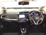 【前方視界】開放的な前方視界!運転がしやすく疲れにくいです♪窓が大きく、見通しがとっても良いおクルマですよ♪