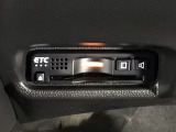 【ETC車載器】もはや必須アイテムのETCを搭載!高速道路のご利用時にとても便利!わずらわしい料金所での現金支払いが不要となりスムーズに通過できます♪