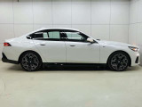 中古車だけではなく、新車も多岐にわたり、正規輸入車販売を行っております。各店舗選りすぐりの仕入ネットワークの中からあなたにピッタリのお車を探します!