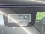 【スズキ セーフティサポート】走行中に前方の車両等を認識し、衝突しそうな時は警報とブレーキで衝突回避と被害軽減をアシスト。より安全にドライブをお楽しみいただけます。