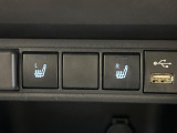 【シートヒーター】運転席/助手席共にシートヒーターを装備。季節を問わず快適にドライブできます。