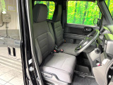 運転席シート廻りは使用感も少なく、良好な状態となっています。丁寧に使われていたことがよくわかりますね。