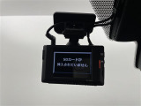 【前後ドライブレコーダー】映像・音声などの運転中の記録を残します。事故などを起こした起こされた時の証拠になりえますので、もしも時でも安心ですね。