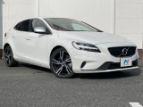 大好評のボディコーティング「弾スプラッシュコート」もご納車までに施工可能。通常のガラスコートと異なる、耐久年数6年の無機質ガラスコーティングが、ボディをキレイな状態に保ってくれます。