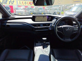 UX 250h バージョンL 