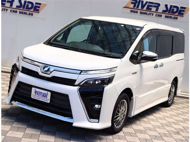 トヨタ ヴォクシー 1.8 ハイブリッド ZS 煌 トヨタセーフティ