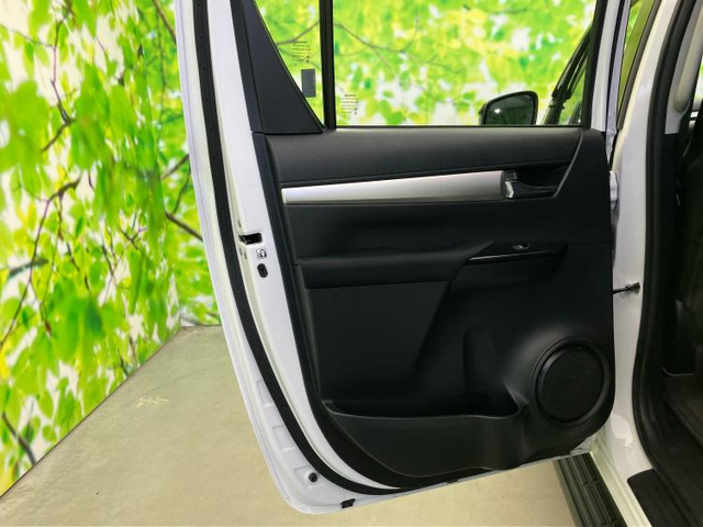 トヨタ ハイラックス 2.4 Z レボ ロッコ エディション ディーゼル 4WD