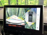 【パノラミックビューモニター】専用のカメラにより、上から見下ろしたような視点で360度クルマの周囲を確認することができます☆死角部分も確認しやすく、狭い場所での切り返しや駐車もスムーズに行えます。