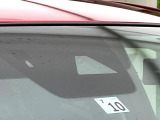 【i-ACTIVESENSE】走行中に前方の車両等を認識し、衝突しそうな時は警報とブレーキで衝突回避と被害軽減をアシスト。より安全にドライブをお楽しみいただけます。