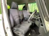 運転席シート廻りは使用感も少なく、良好な状態となっています。丁寧に使われていたことがよくわかりますね。