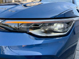 LEDマトリックスヘッドライト「IQ.LIGHT」フロントカメラで対向車や先行車を検知し、マトリックスモジュールに搭載されたLEDを個別に制御することで最適な配光を実現。