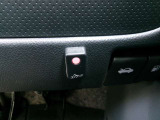 TVキット付き車です。運転手以外が走行中でもナビの操作ができて便利です。