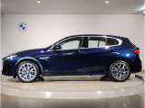 【拘りのFR】BMWが多く採用するFR車。ダイレクトでスポーティな加速感・シャープなハンドリングを実現。縦置きエンジンレイアウトにより、フラットで上質な乗り味です。