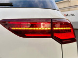 LEDダークテールランプ。ウィンカーの光が流れるように点滅する「ダイナミックターンインジケーター」を装備。