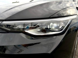 LEDマトリックスヘッドライト「IQ.LIGHT」フロントカメラで対向車や先行車を検知し、マトリックスモジュールに搭載されたLEDを個別に制御することで最適な配光を実現。