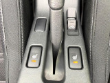 【シートヒーター】寒い日に重宝するシートヒーター!エアコンより早く温まってくれるので寒がりの人も安心ですね♪エアコンの温風は乾燥するから苦手、という方にもをおすすめです。